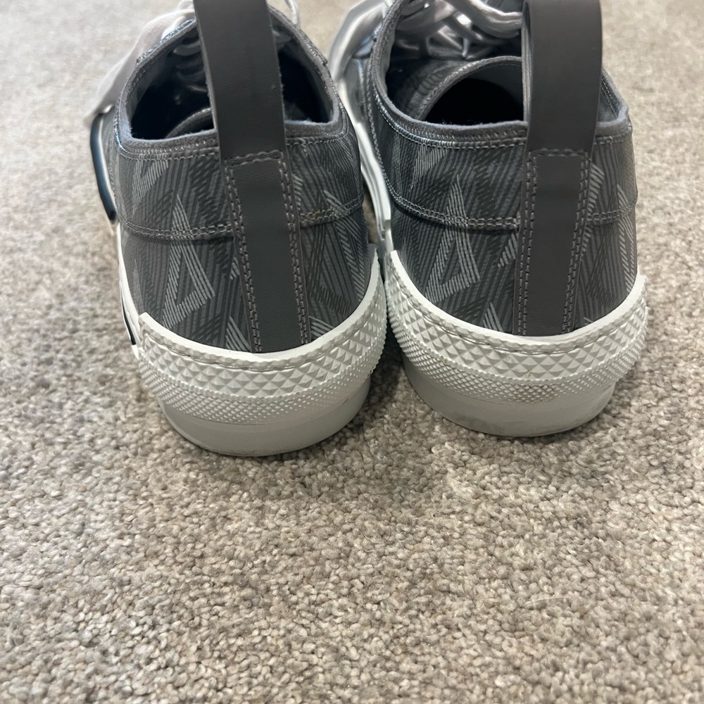 Dior Gray Monogram Low-Top Sneakers with White Soles and Laces - Picture 3 of 6